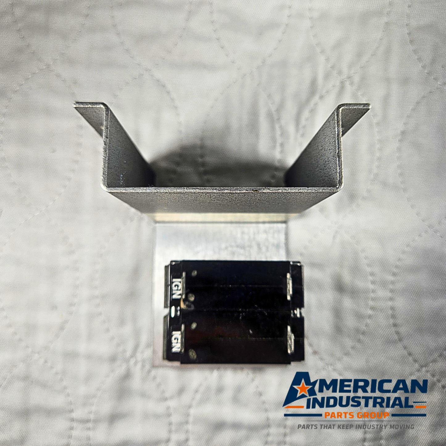 Carling Technologies AF2-80-26-610-112-I hydraulic magnetic circuit breaker 10A panel mount for industrial electrical applications