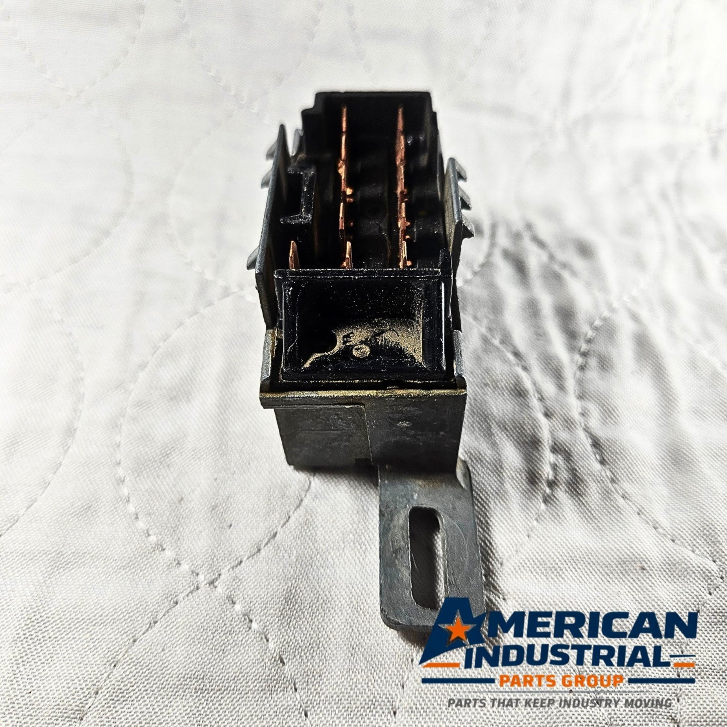 Ford D3AB-11572-AIA ignition switch for 1973-1976 Galaxie LTD Mercury automotive applications