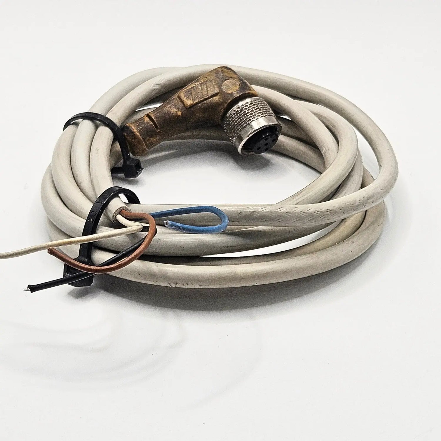 Industrial cables, sensor connectors, circular connectors, and panel wiring components