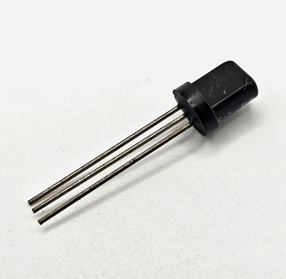 2N5366 PNP silicon transistor TO-92 40V for electronic repair from American Industrial Parts Group