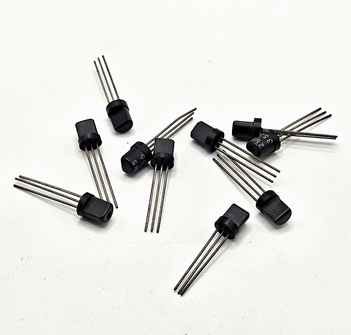Lot of 10 2N5366 PNP silicon transistors TO-92 40V for electronic repair from American Industrial Parts Group