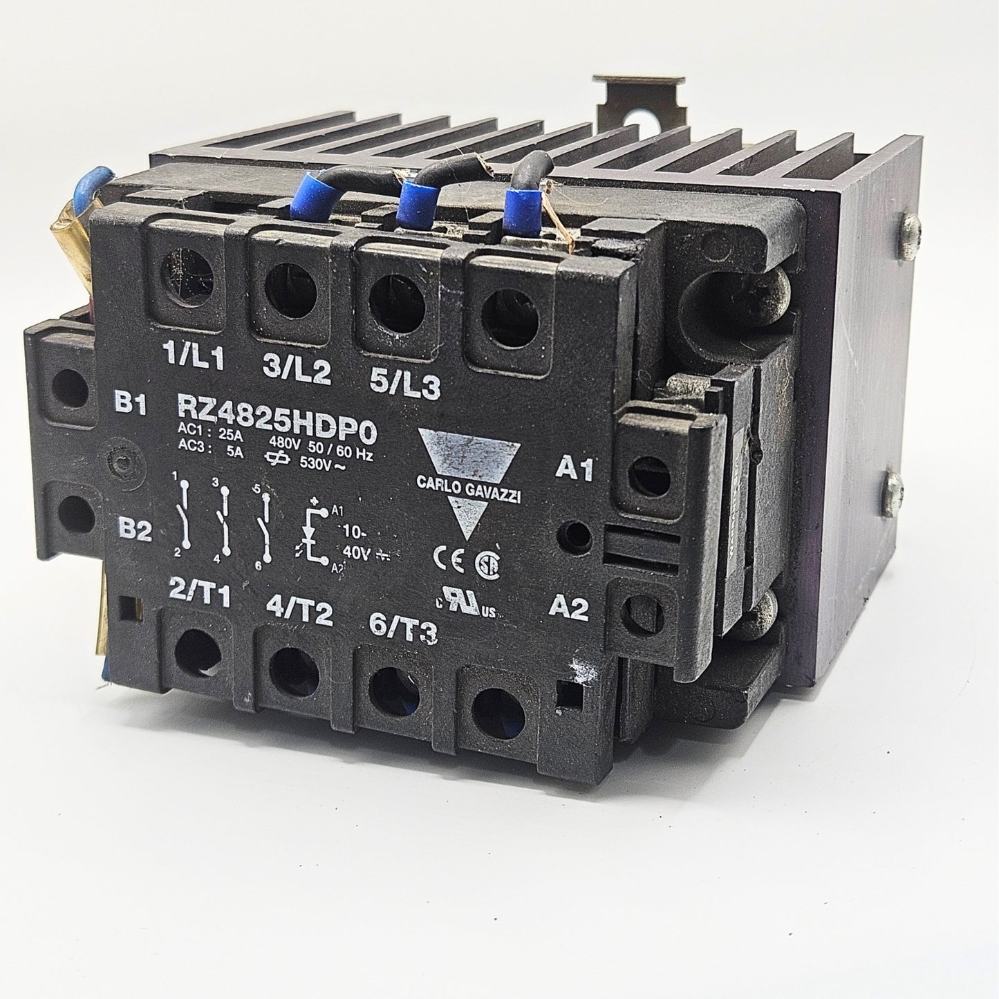 Carlo Gavazzi RZ4825HDP0 Solid State Relay 25A 480V w/ Heat Sink Used