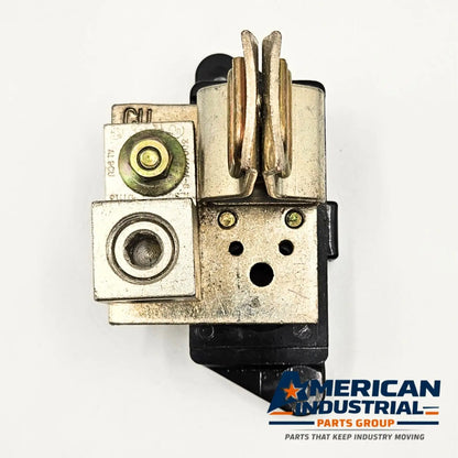 ILSCO D113 industrial fuse terminal and lug block for electrical control panel applications. American Industrial Parts Group.