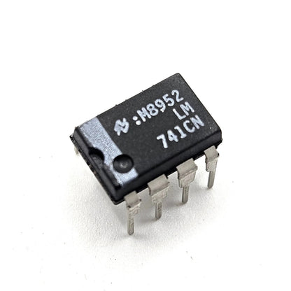 National Semiconductor LM741CN Operational Amplifier Op Amp DIP-8 NOS Vintage