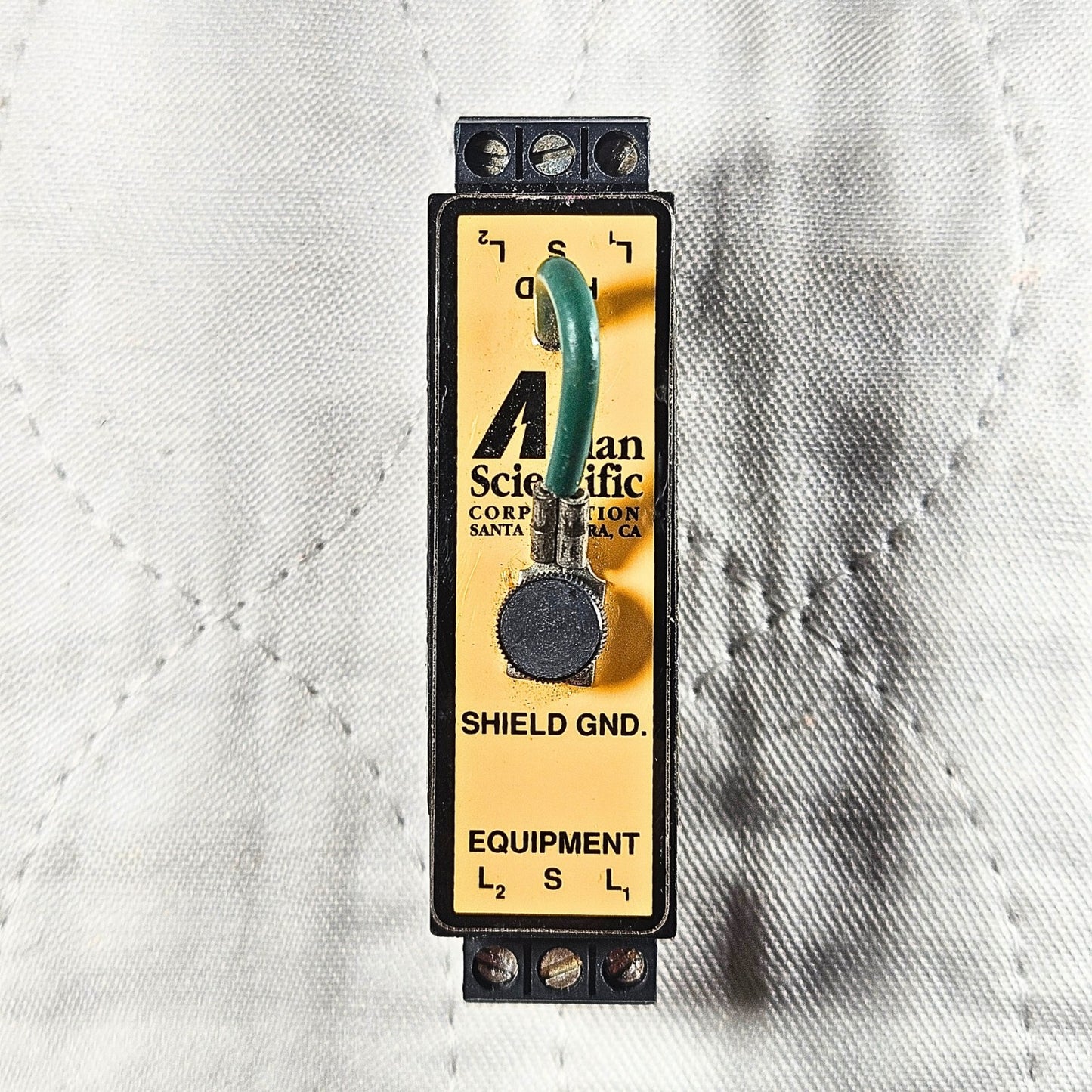 Alan Scientific 600-28-01 Data Protector surge suppressor shield ground for industrial electrical panels and automation systems