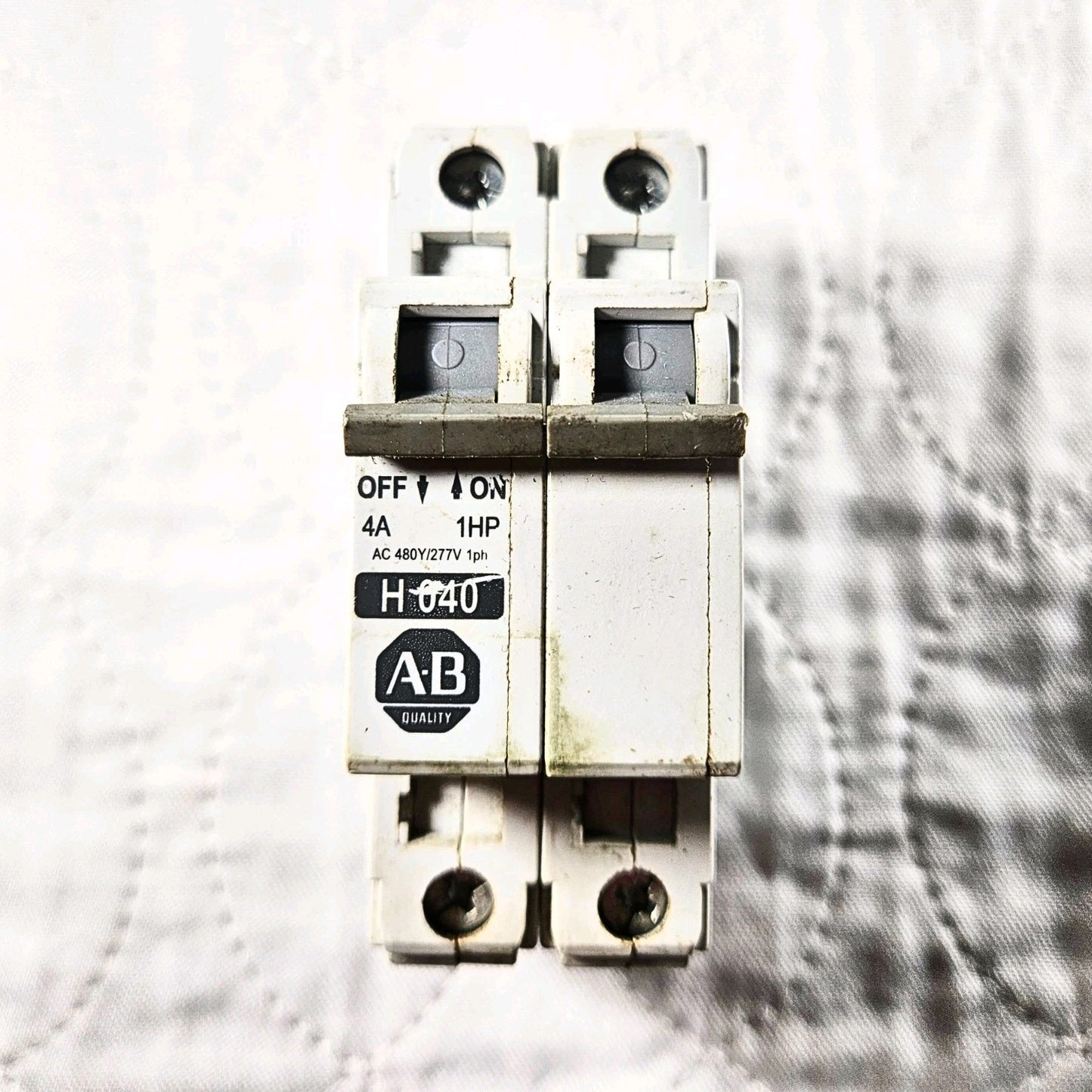 Allen-Bradley 1492-CB2 motor controller circuit breaker 4A 480Y/277V 2-pole for industrial electrical panels and MRO applications