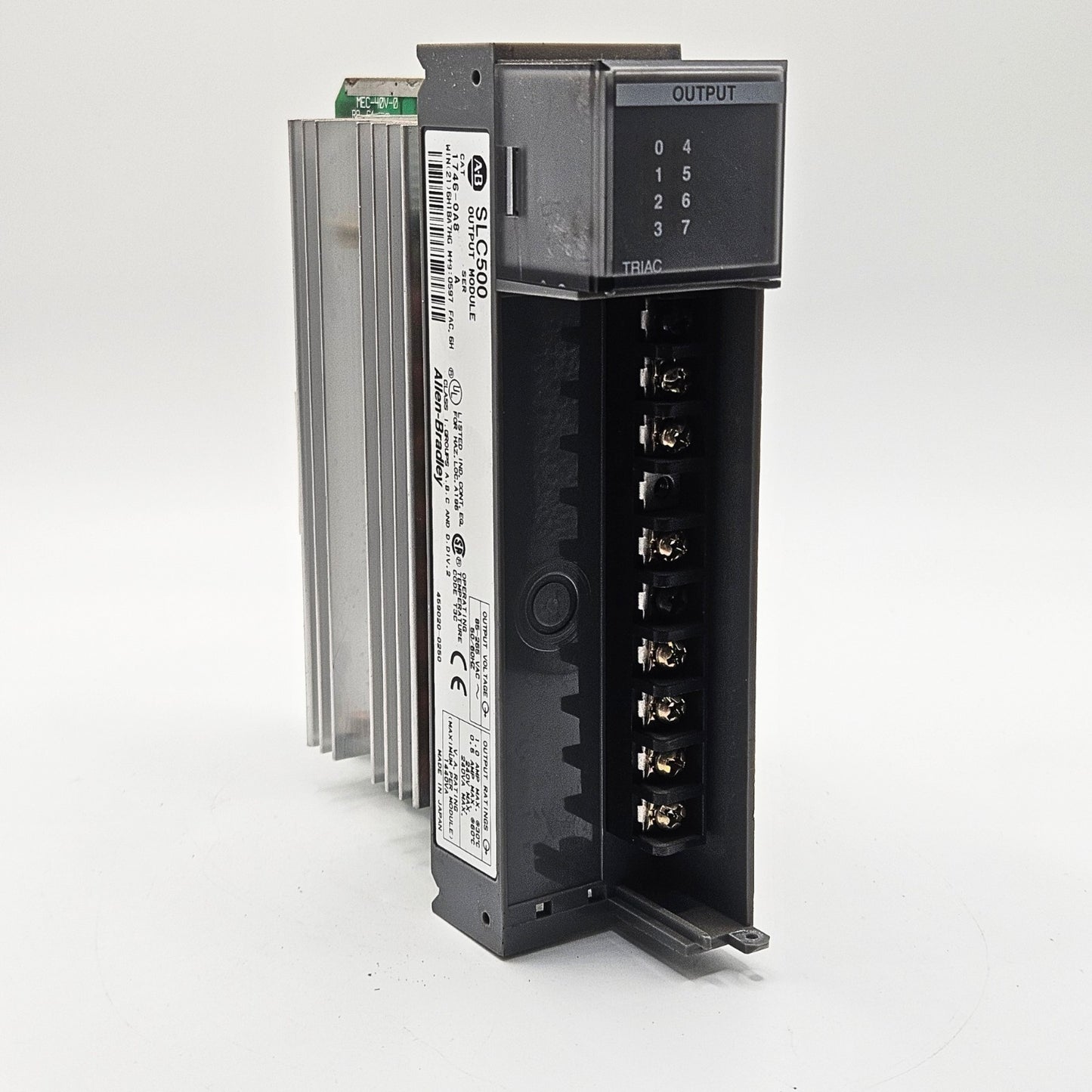 Allen-Bradley 1746-OA8 Series A SLC 500 8-point AC output module 85-265VAC for PLC automation systems and control panels