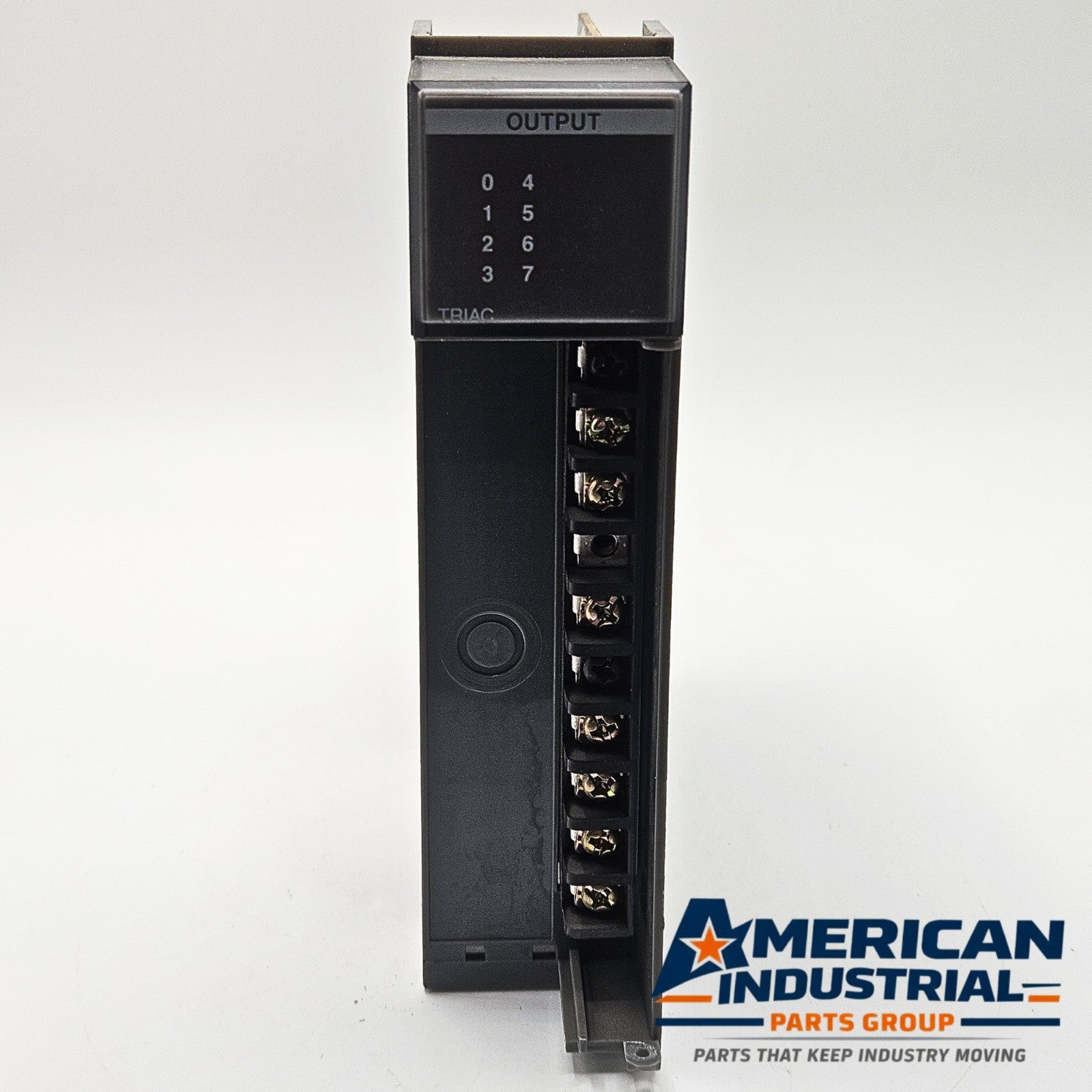 Allen-Bradley 1746-OA8 Series A SLC 500 8-point AC output module 85-265VAC for PLC automation systems and control panels