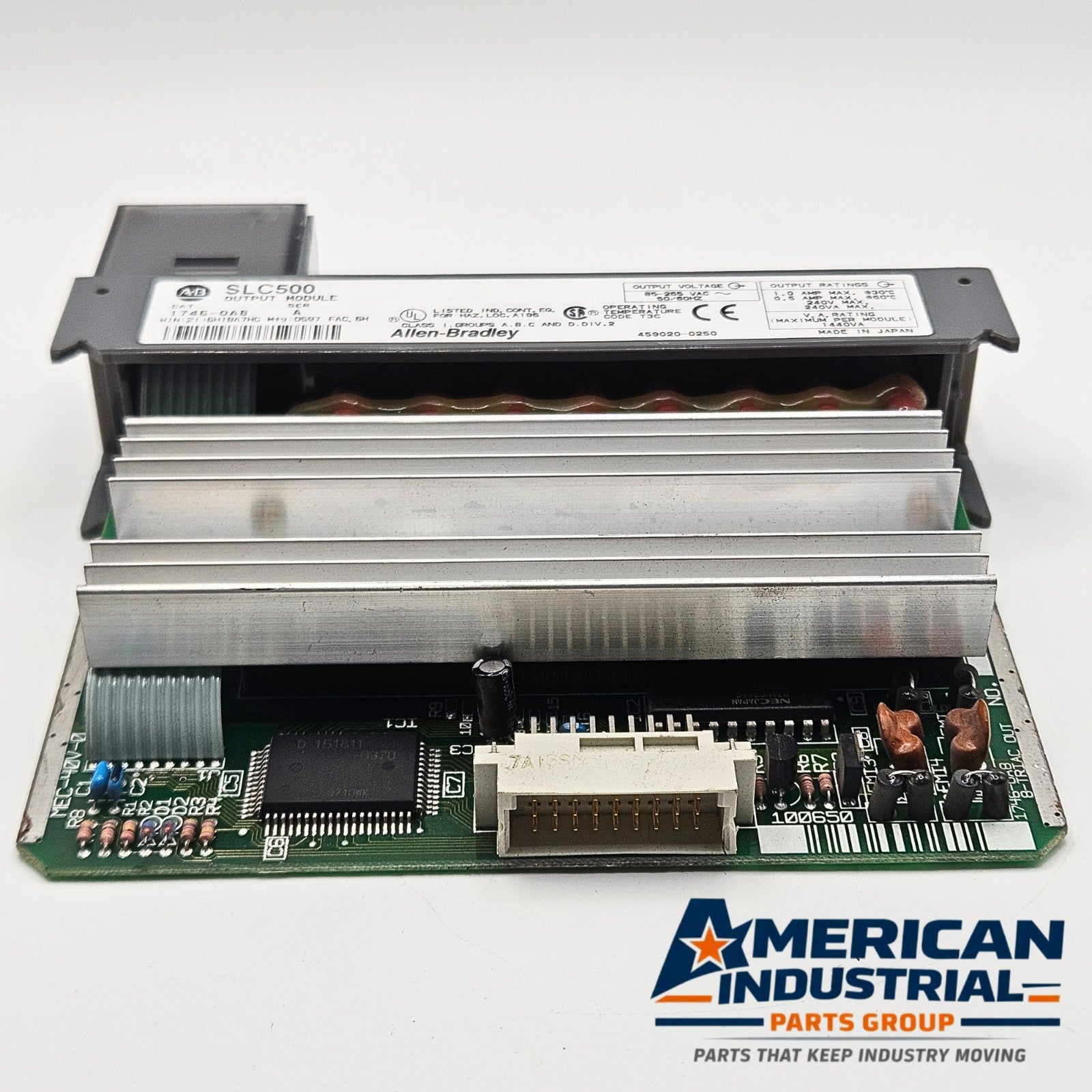 Allen-Bradley 1746-OA8 Series A SLC 500 8-point AC output module 85-265VAC for PLC automation systems and control panels