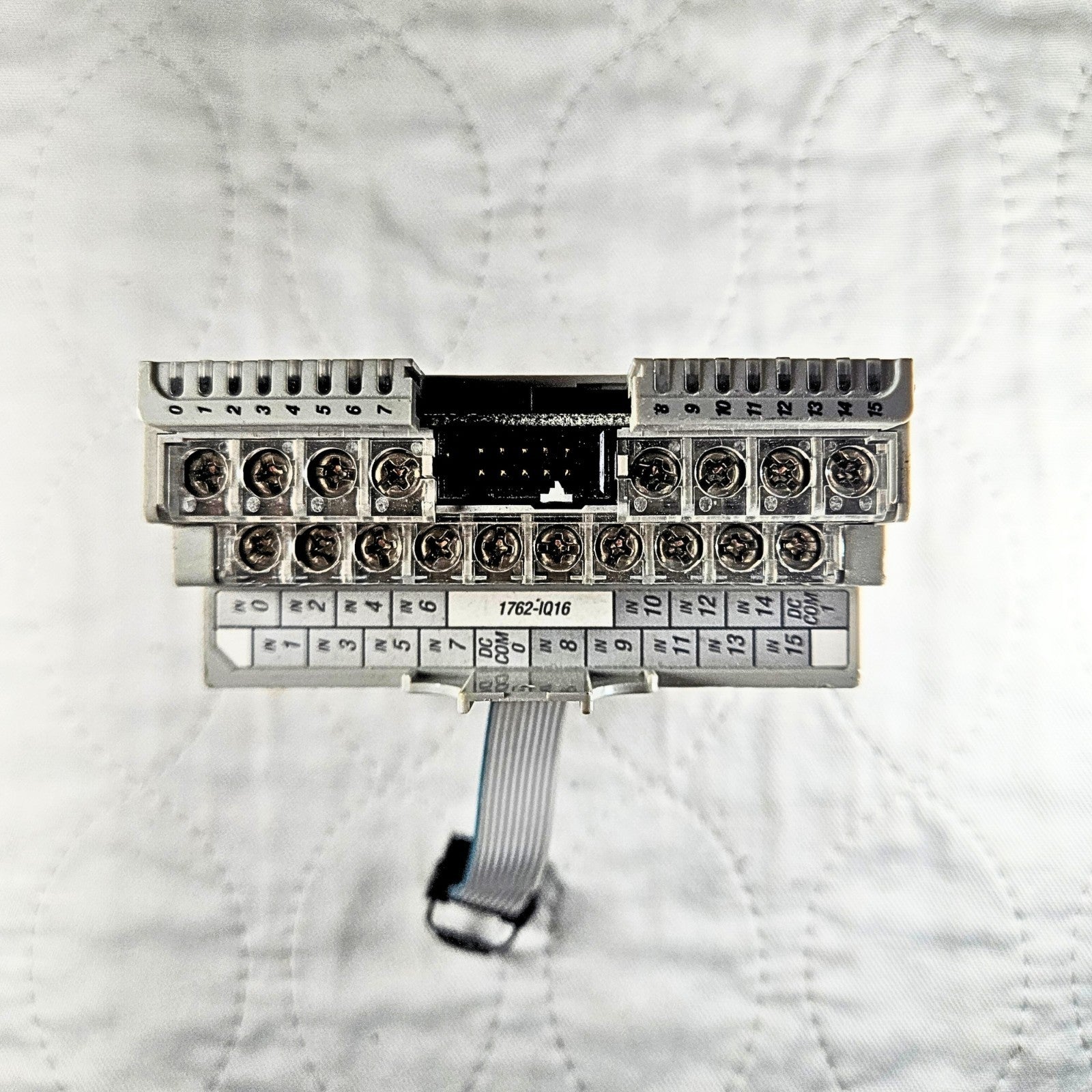 Allen-Bradley 1762-IQ16 MicroLogix 16-point 24VDC sink/source input module for PLC automation systems and control panels