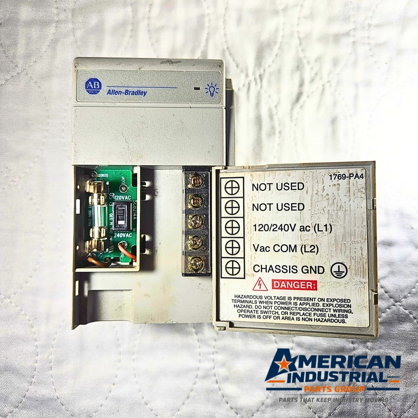 Allen-Bradley 1769-PA4 Compact I/O AC power supply Series A for PLC automation systems and control panels