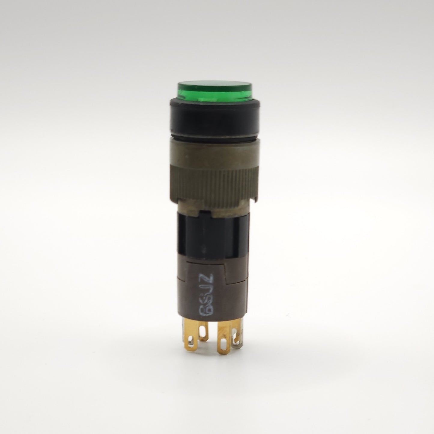 Allen-Bradley 800A-T Series B green maintained push button 30mm oil-tight for industrial control panels and motor control