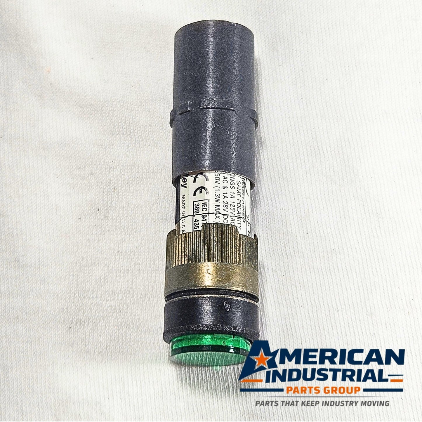 Allen-Bradley 800A-T Series B green maintained push button 30mm oil-tight for industrial control panels and motor control
