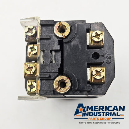 Allen-Bradley 800T-FXP16D4 red illuminated mushroom push-pull push button for industrial control panels and motor control systems