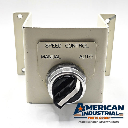Allen-Bradley 800T-H2 30mm 2-position hand-auto selector switch with bracket for industrial control panel operation