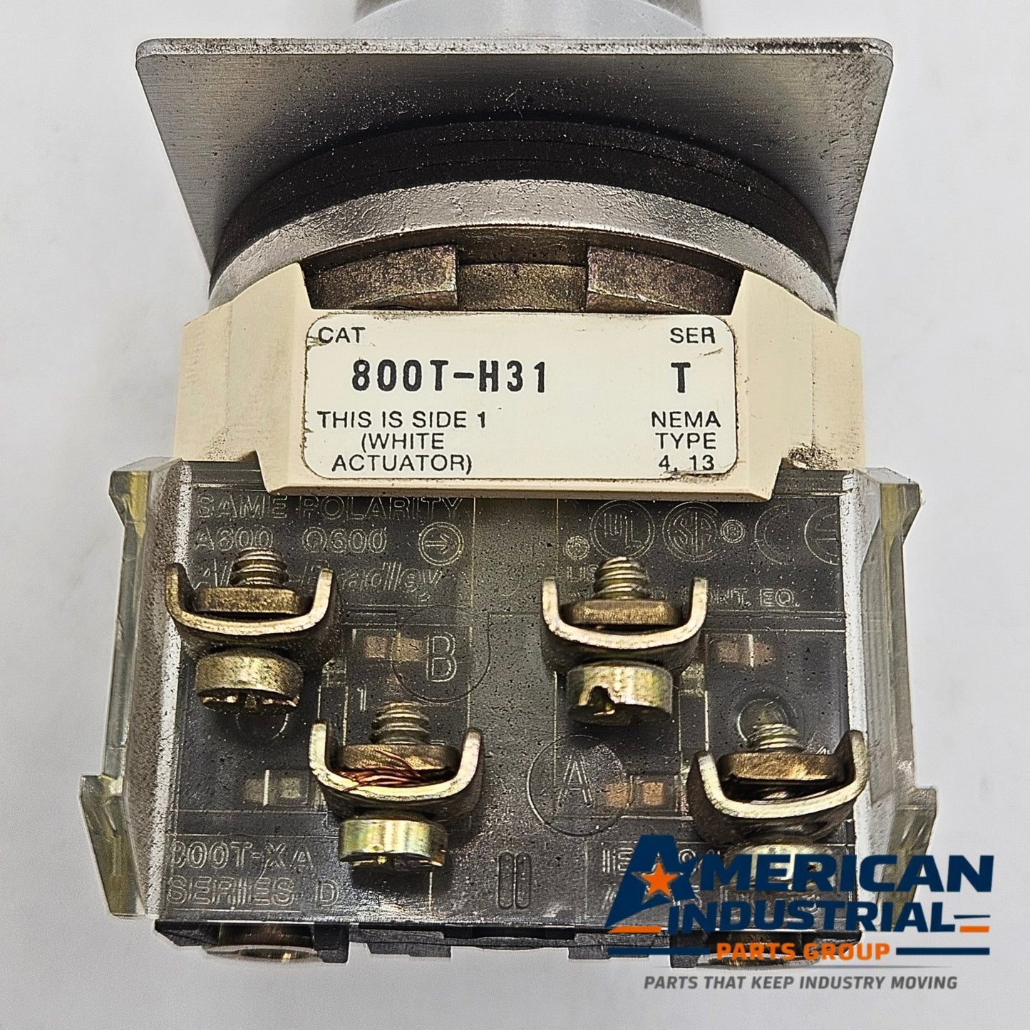 Allen-Bradley 800T-H31 30mm 2-position keyed selector switch NEMA 4/13 for industrial control panel operation
