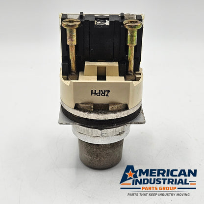 Allen-Bradley 800T-H31 30mm 2-position keyed selector switch NEMA 4/13 for industrial control panel operation