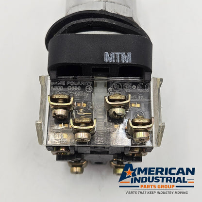 Allen-Bradley 800T-PT16 30mm push-to-test pilot light 120V NEMA 4/13 for industrial control panels and machine indication