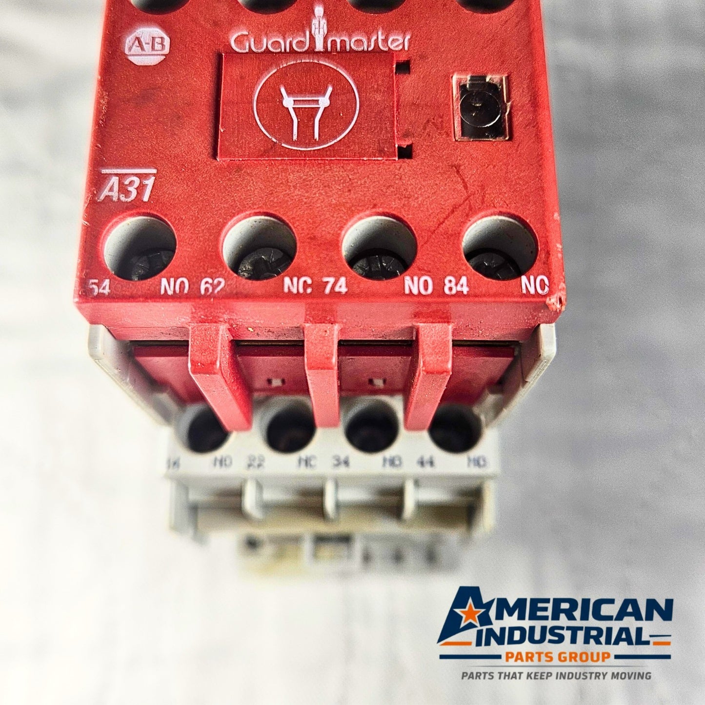 Allen-Bradley Guardmaster A31 700-CF310D 100S-F safety relay for machine safety systems and industrial automation