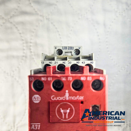 Allen-Bradley Guardmaster A31 700-CF310D 100S-F safety relay for machine safety systems and industrial automation