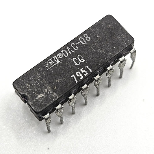 AMD DAC-08CQ 8-bit high-speed multiplying D/A converter IC ceramic DIP vintage new old stock for legacy analog repair