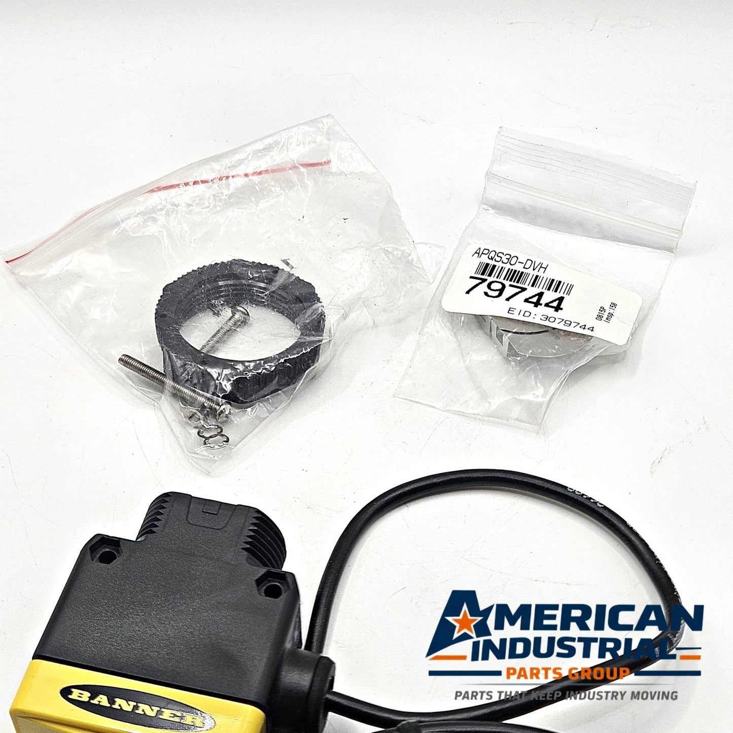 Banner QS30EXH2O WORLD-BEAM photoelectric sensor emitter opposed mode 4m 10-30VDC for industrial object detection