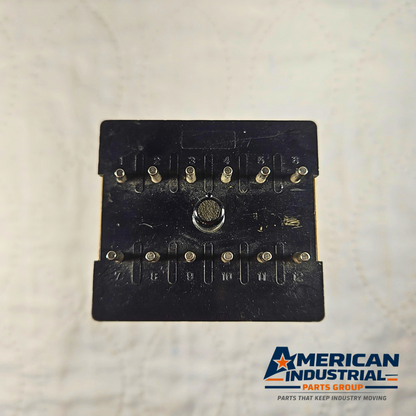 Cutler-Hammer E65PST timer control unit Series A1 time delay relay for industrial control panels and automation systems