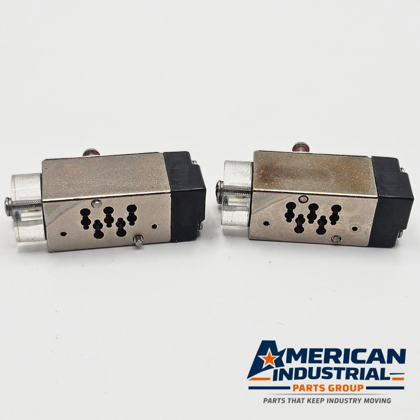 Dynamco D20S0K00 JW pneumatic solenoid valve lot for MRO spare parts. American Industrial Parts Group.