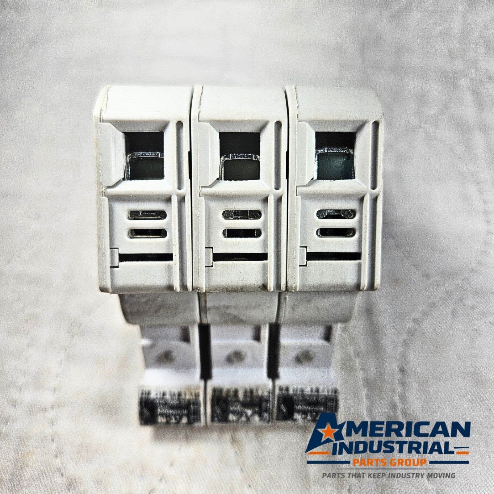 Eaton Bussmann CHCC 3-pole fuse holder 30A 600V Class CC DIN rail for industrial electrical panels and MRO applications