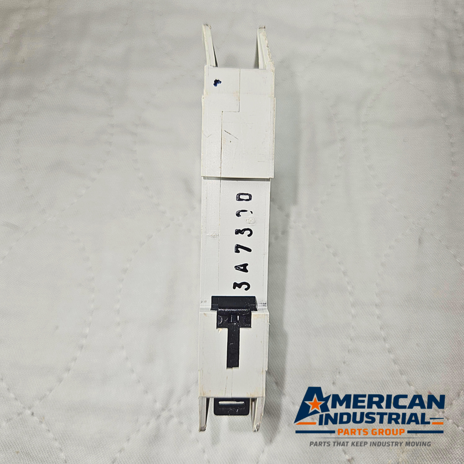 Eaton WMZT1D30 miniature circuit breaker 30A 1-pole DIN rail 277VAC 48VDC for industrial electrical panels and MRO applications
