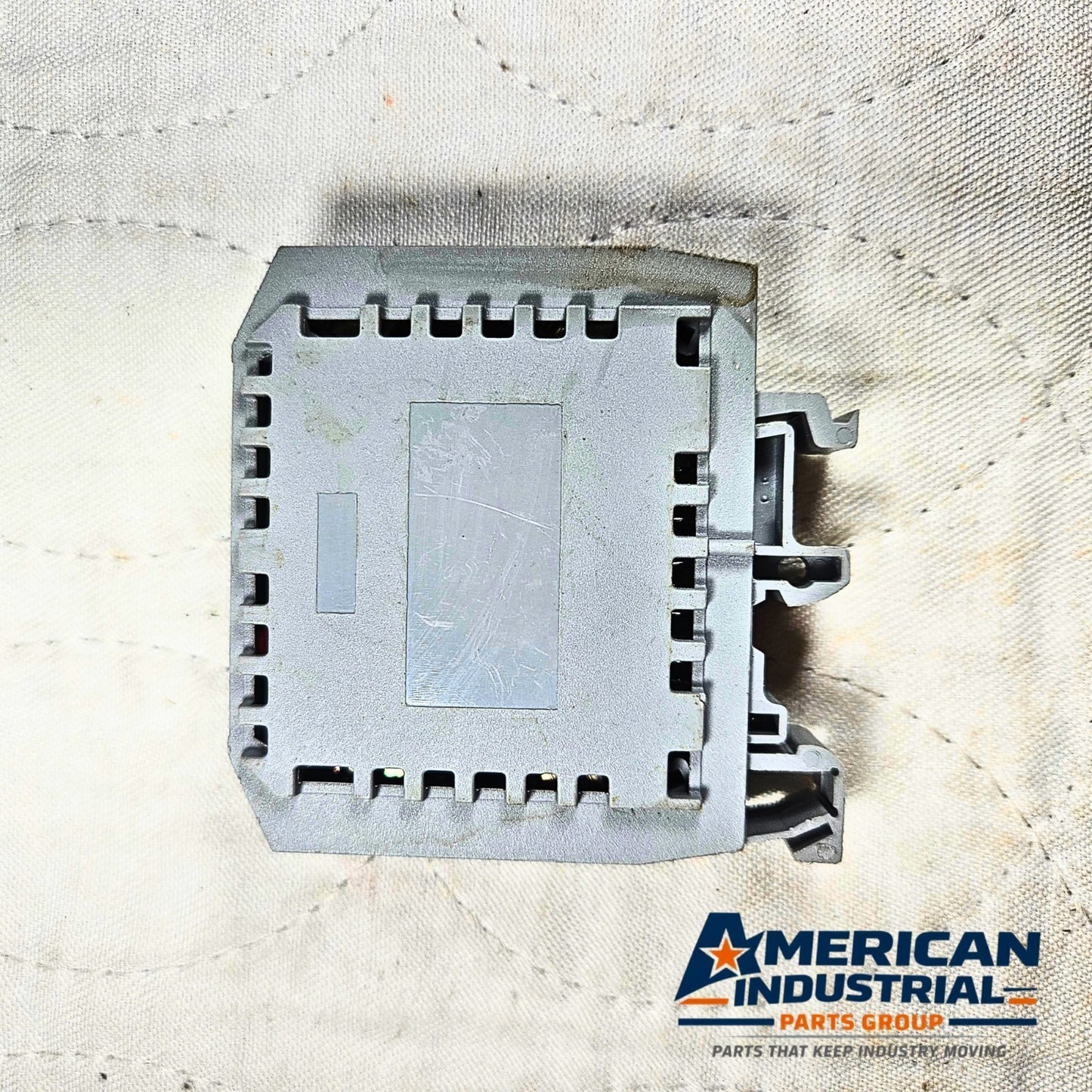 Entrelec 10 121.12 relay module 24VAC/DC slim DIN rail with LED indicator for industrial control panels and automation systems