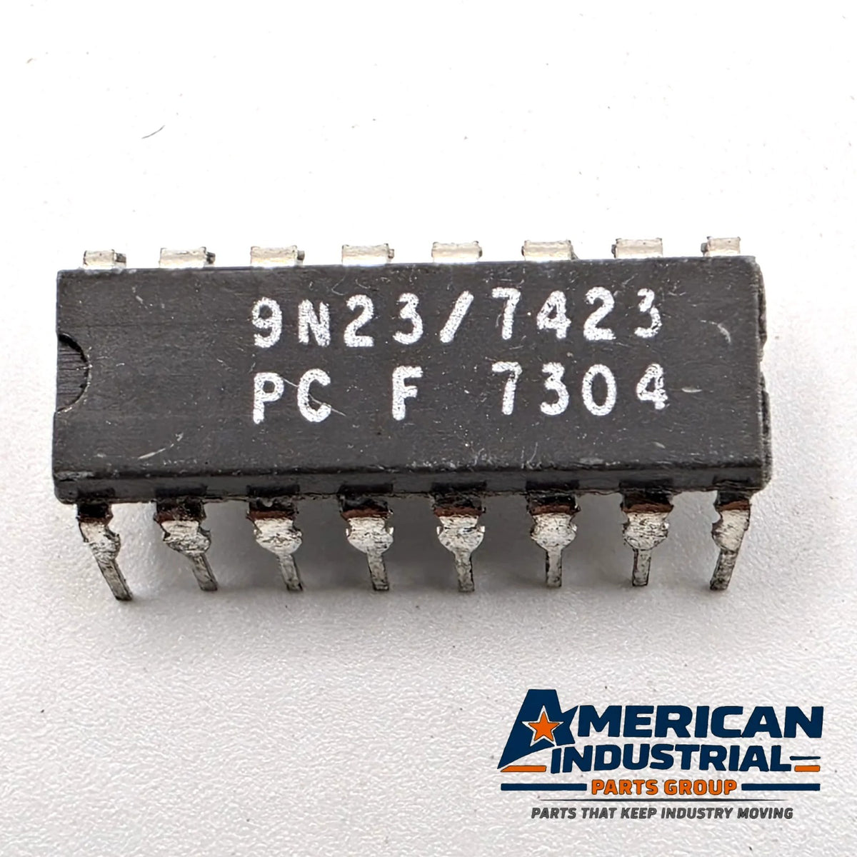 Lot of 10 Fairchild 9N23 7423 dual 4-input NOR gates with strobe TTL DIP-16 for vintage logic repair from American Industrial Parts Group