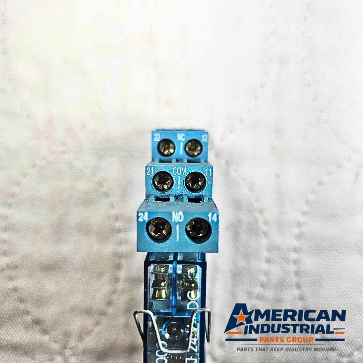 Finder 40.52 relay with 95.75 socket 24VAC/DC DIN rail for industrial control panels and automation systems