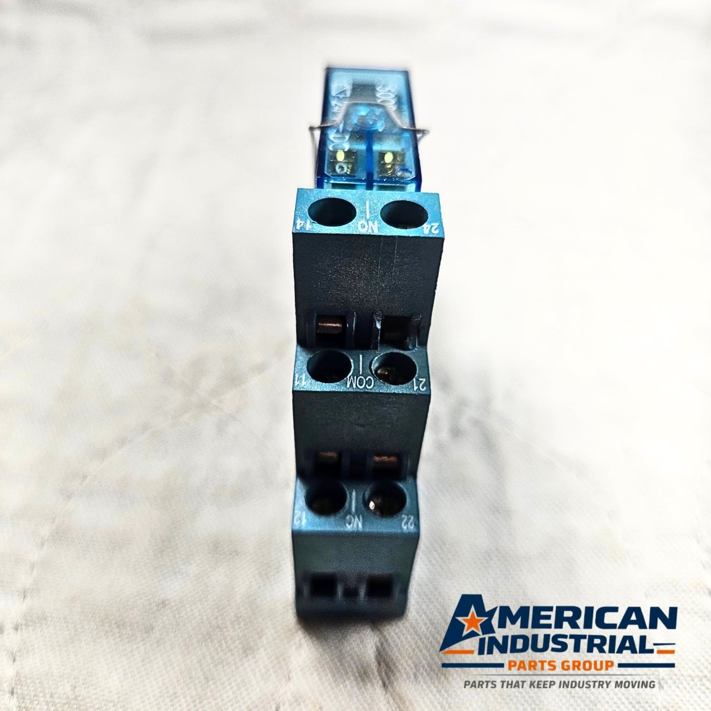 Finder 40.52 relay with 95.75 socket 24VAC/DC DIN rail for industrial control panels and automation systems