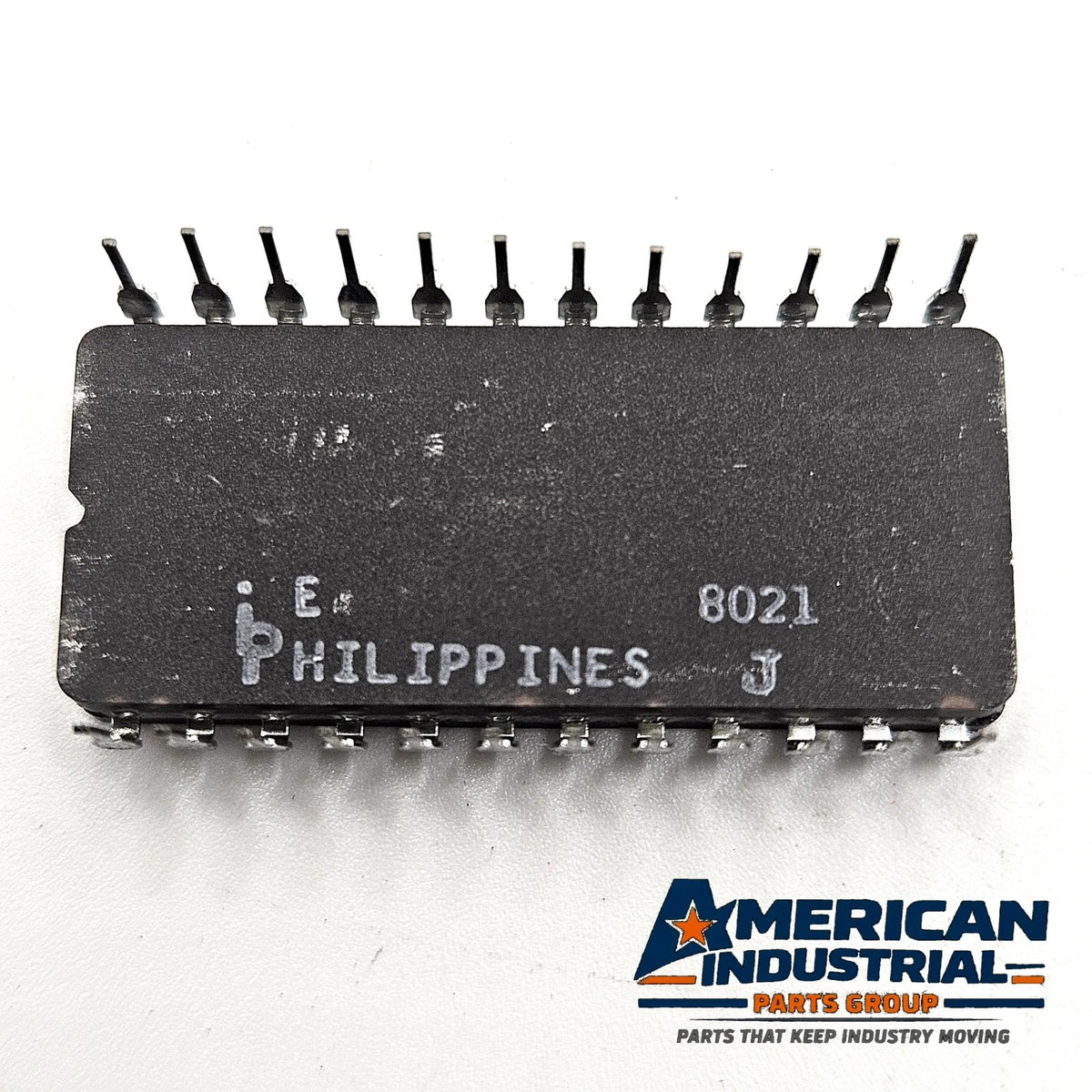 Lot of 17 vintage IM34 PO.E #1 windowed ceramic 24-pin DIP integrated circuits new old stock for legacy equipment repair