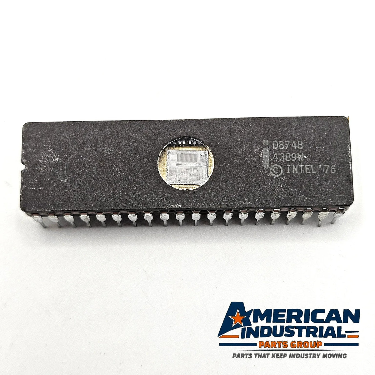 Intel D8748 MCS-48 8-bit UV EPROM microcontroller ceramic DIP-40 vintage new old stock for legacy equipment repair