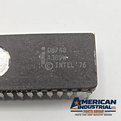 Intel D8748 MCS-48 8-bit UV EPROM microcontroller ceramic DIP-40 vintage new old stock for legacy equipment repair
