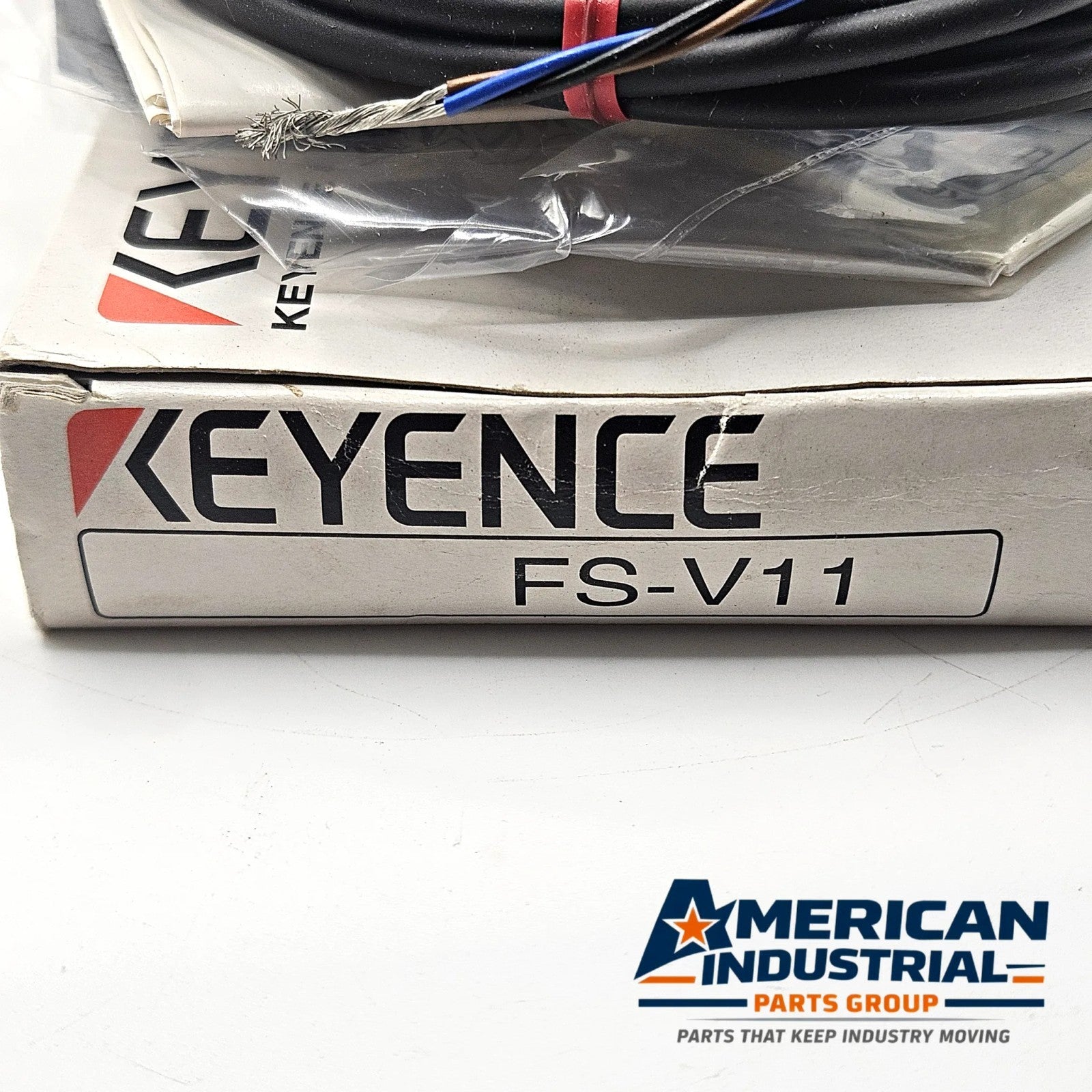 Keyence FS-V11 digital fiber optic sensor amplifier NPN cable type 12-24VDC for industrial automation