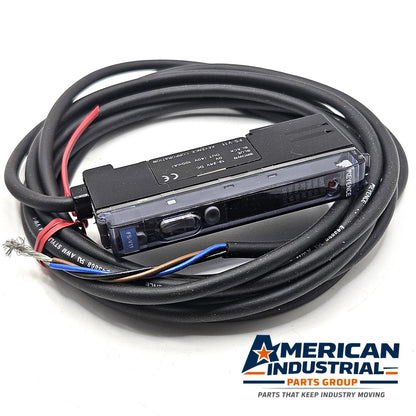 Keyence FS-V11 digital fiber optic sensor amplifier NPN cable type 12-24VDC for industrial automation