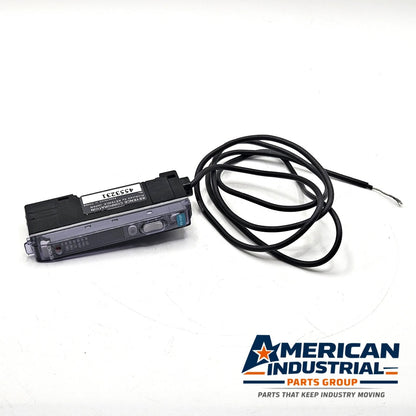 Keyence FS-V12P digital fiber optic sensor amplifier PNP 12-24VDC for industrial automation