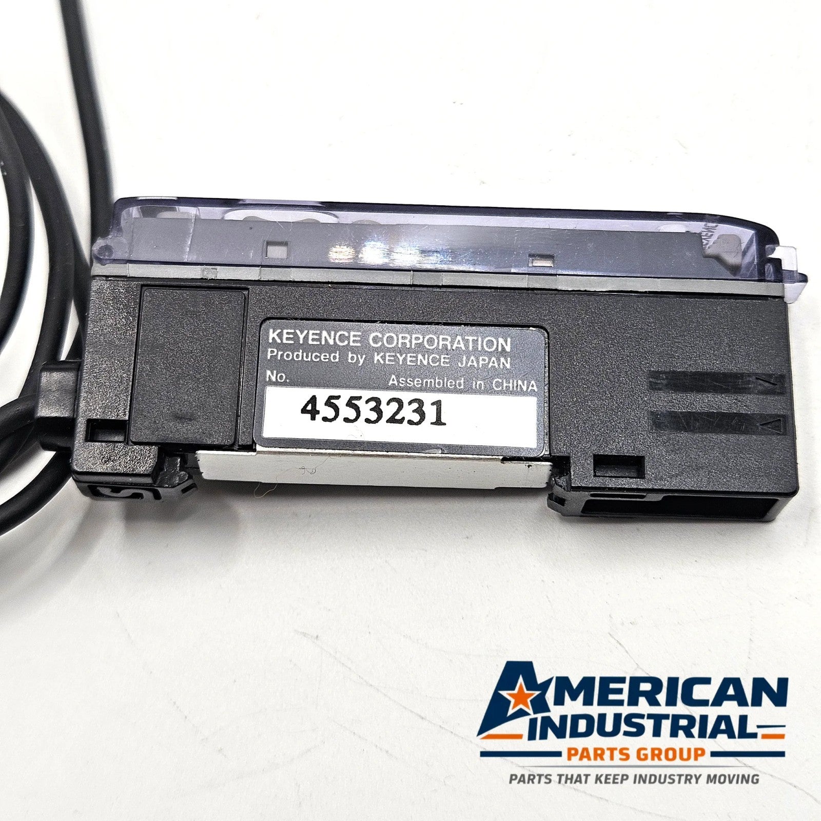 Keyence FS-V12P digital fiber optic sensor amplifier PNP 12-24VDC for industrial automation
