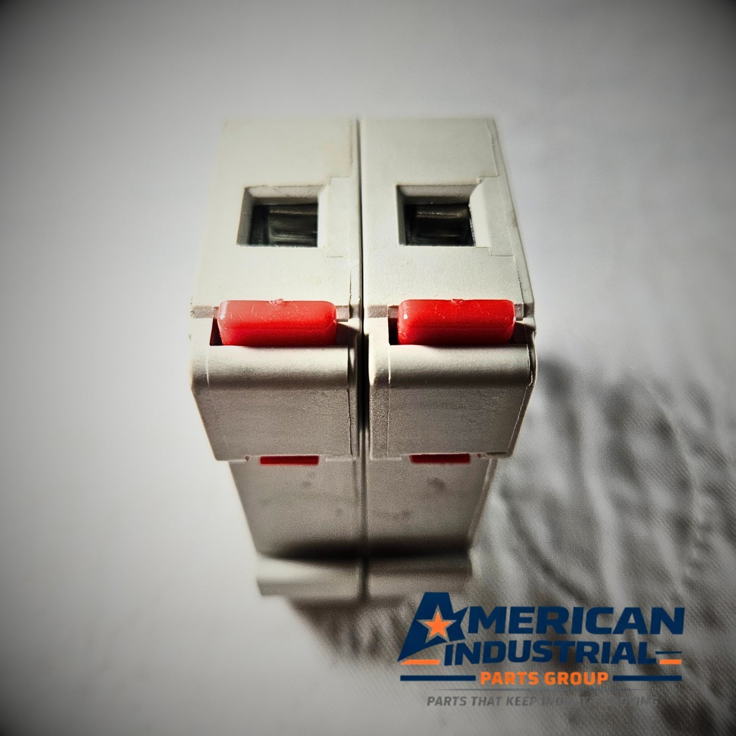 Littelfuse LPSC-ID POWR-SAFE Class CC fuse holder 600V 30A DIN rail for industrial electrical panels and MRO applications