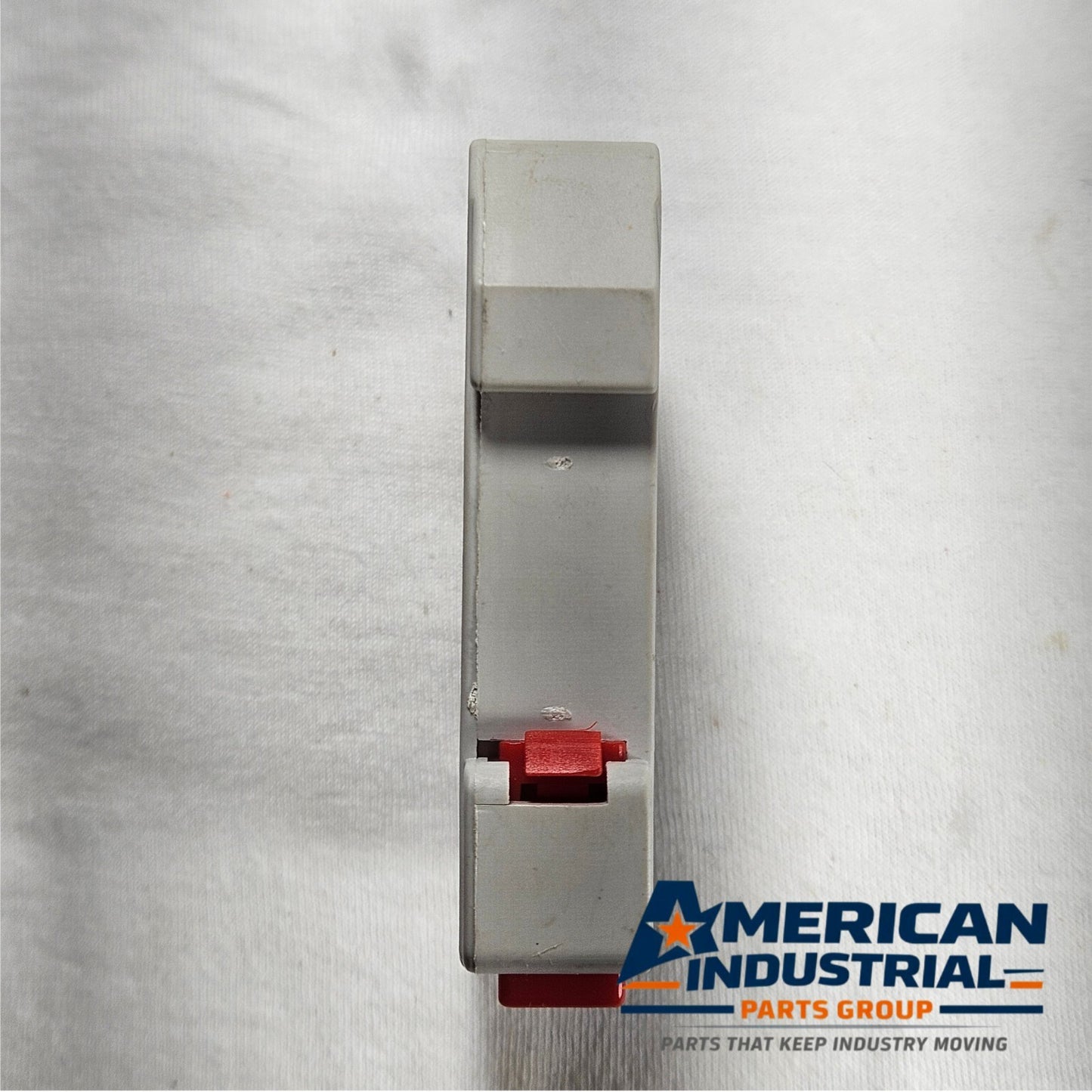 Littelfuse POWR-SAFE 600V 30A Class CC fuse holder for industrial electrical panels and MRO applications