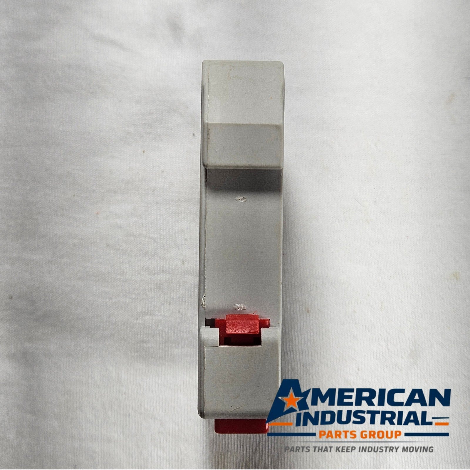 Littelfuse POWR-SAFE 600V 30A Class CC fuse holder for industrial electrical panels and MRO applications