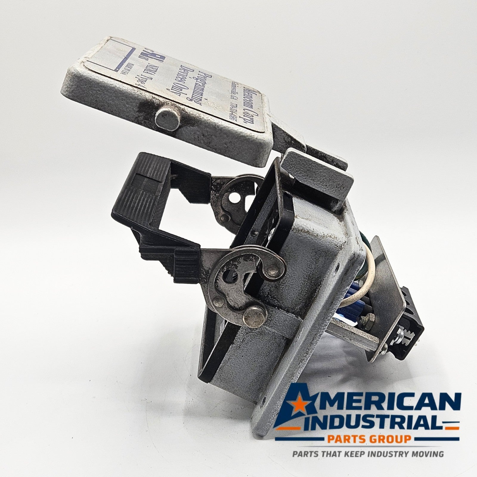 Mencom DP-DB9-RJ45-R-32 panel interface connector with DB9 and RJ45 programming port for industrial control panels and automation systems