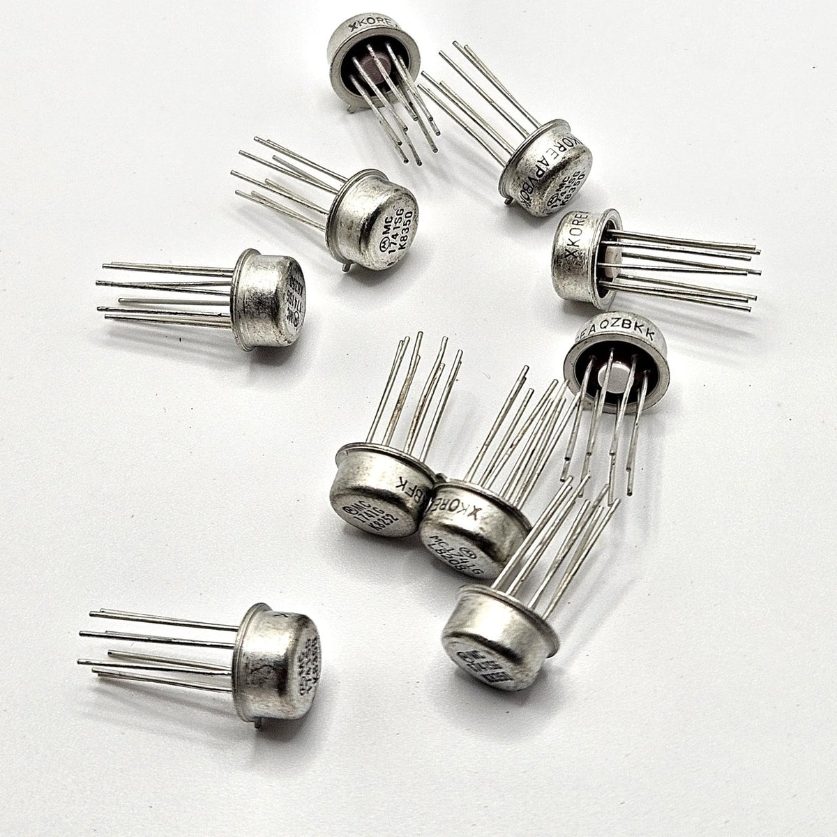 Lot of 10 Motorola MC1741SG 741 operational amplifiers 8-pin metal can for amplifier circuit repair from American Industrial Parts Group