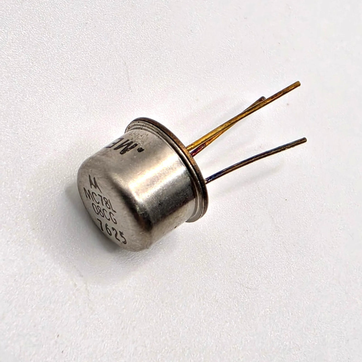 Motorola MC78L08CG 78L08 voltage regulator 8V 100mA TO-39 metal can gold leads for test equipment repair from American Industrial Parts Group
