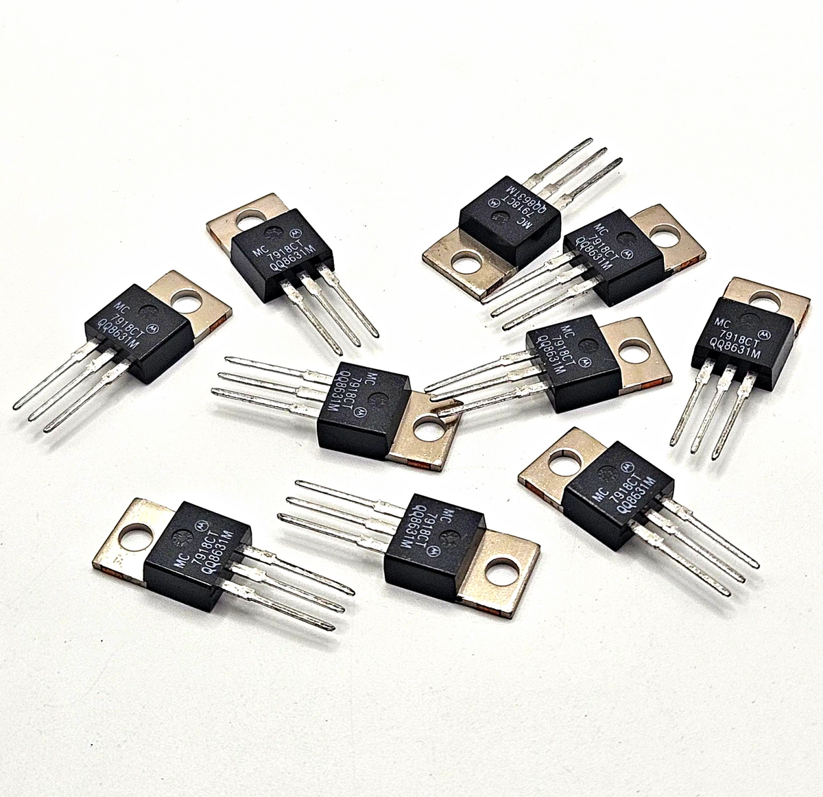 Motorola MC7918CT ECG-959 -18V 1A negative voltage regulator lot of 10 TO-220 for power supply repair from American Industrial Parts Group