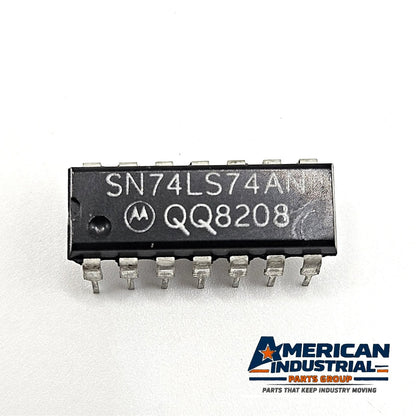 Lot of 2 Motorola SN74LS74AN dual D flip-flop 14-pin DIP for vintage electronics repair and TTL logic circuits