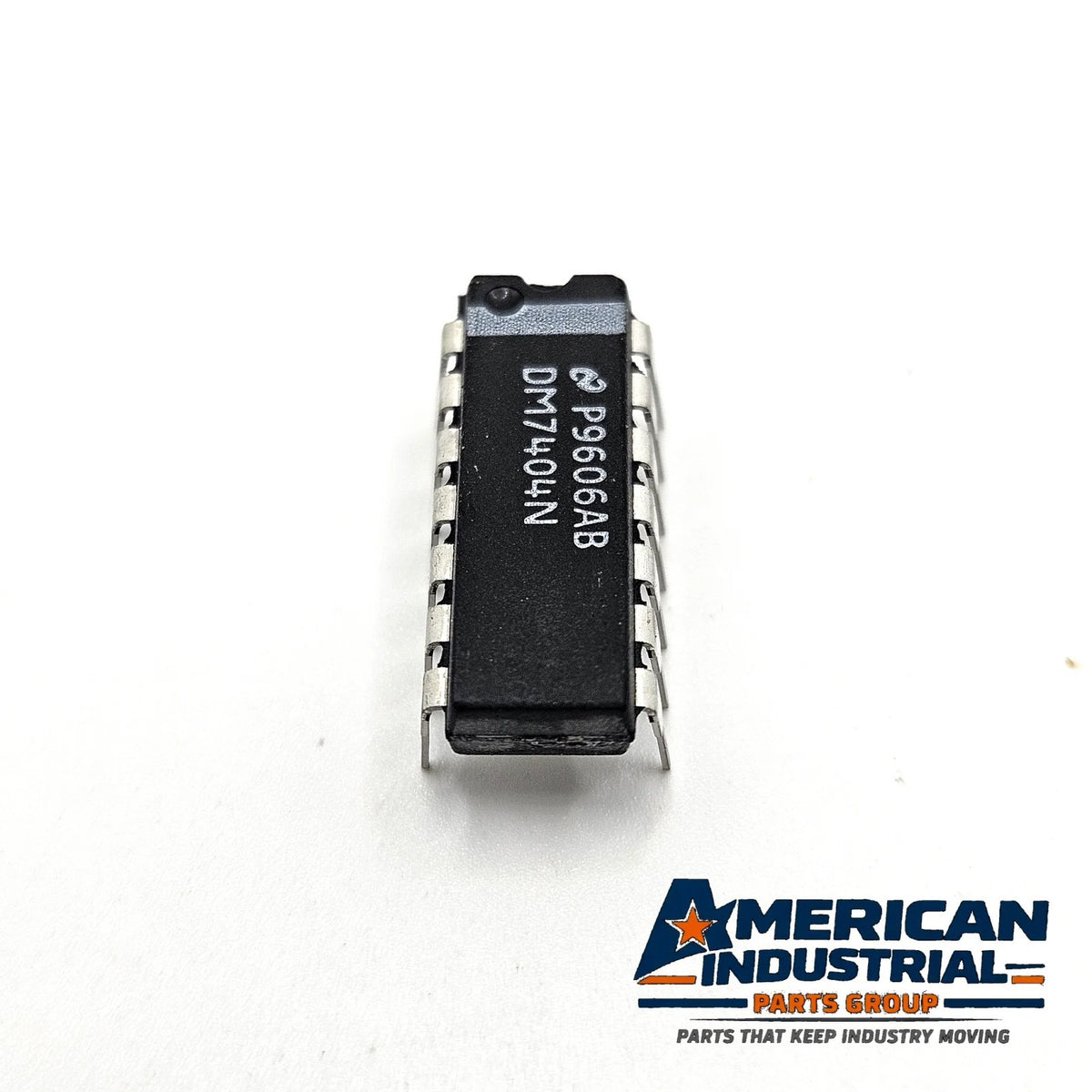 National Semiconductor DM7404N hex inverter TTL DIP-14 vintage new old stock for legacy logic repair